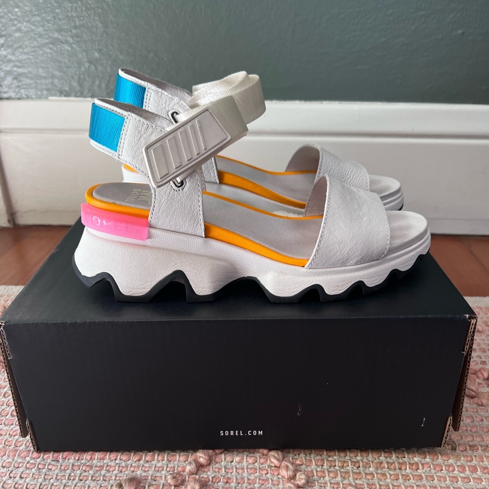 Sorel Kinetic sandals - size 7.5